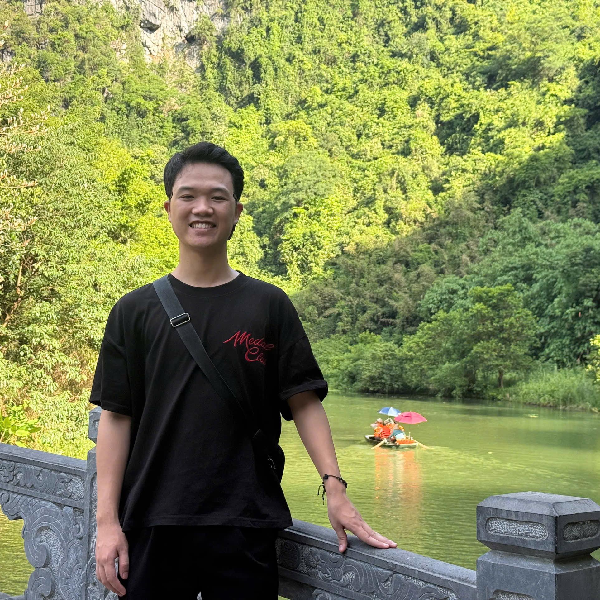Đi tour nhưng không biết mua vé , đặt khách sạn … 📞 Liên hệ tư vấn ...