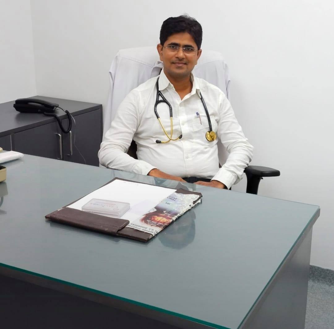 लाइफ केयर ऑप्टिकल एण्ड पॉली क्लिनिक Dr Arif Rahman | Gorakhpur