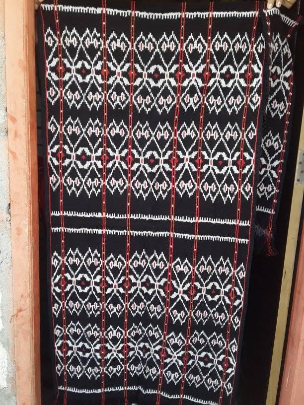 Ris Love Tenun Ikat Flobamora