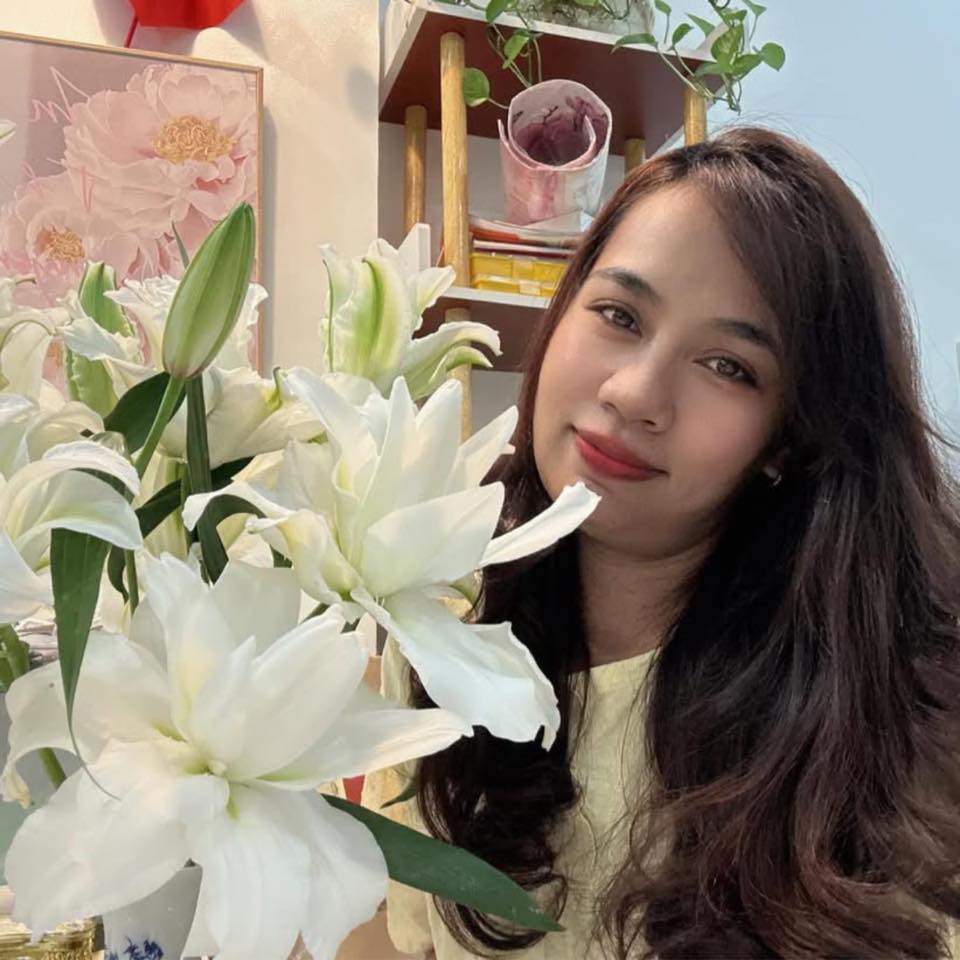 Lý do mn đều thấy tất ca tolet nhà khách em ko những sạch thơm mà con ...