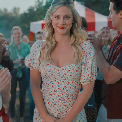 Betty Cooper - Lili Reinhart at The Tonight Show Starring... | Facebook