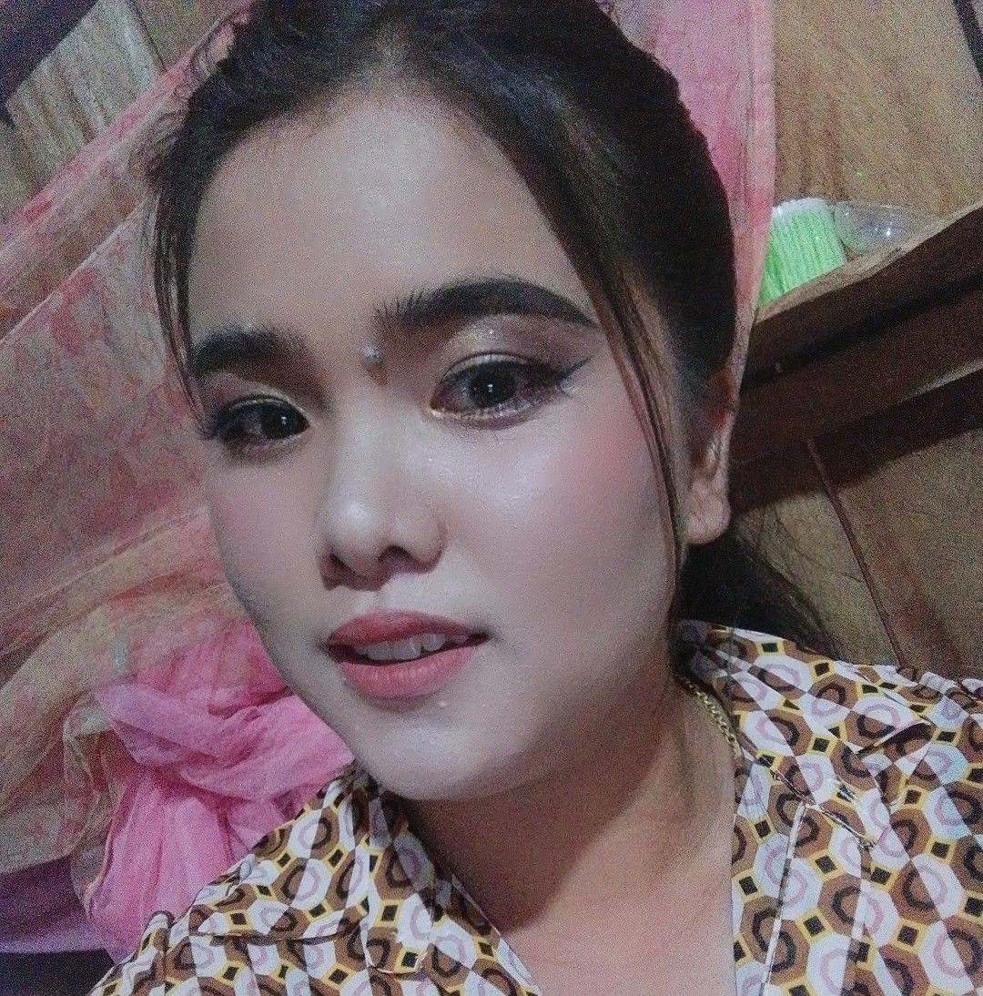 កា កា - លក់ចេញថ្មីធនា1ឆ្នាំសាមសុងតម្លៃ70$ចាស | Facebook