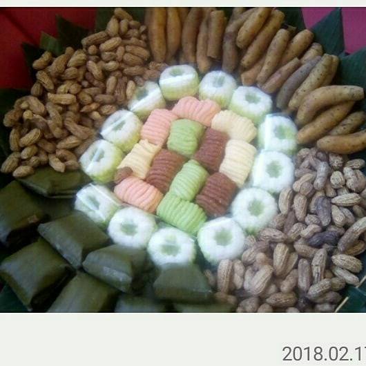 ANEKA KUE BASAH