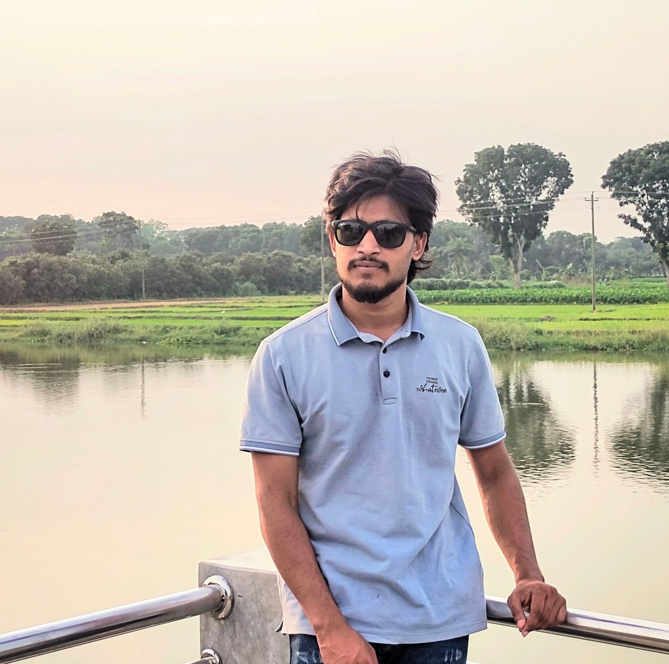 𝐑𝐚𝐬𝐡𝐞𝐃 𝐀𝐫𝐭ノ - সহজে পেয়ে গেলে মানুষ মূল্য দিতে জানে না 🖤🥀 ছবিঃ Golam ...