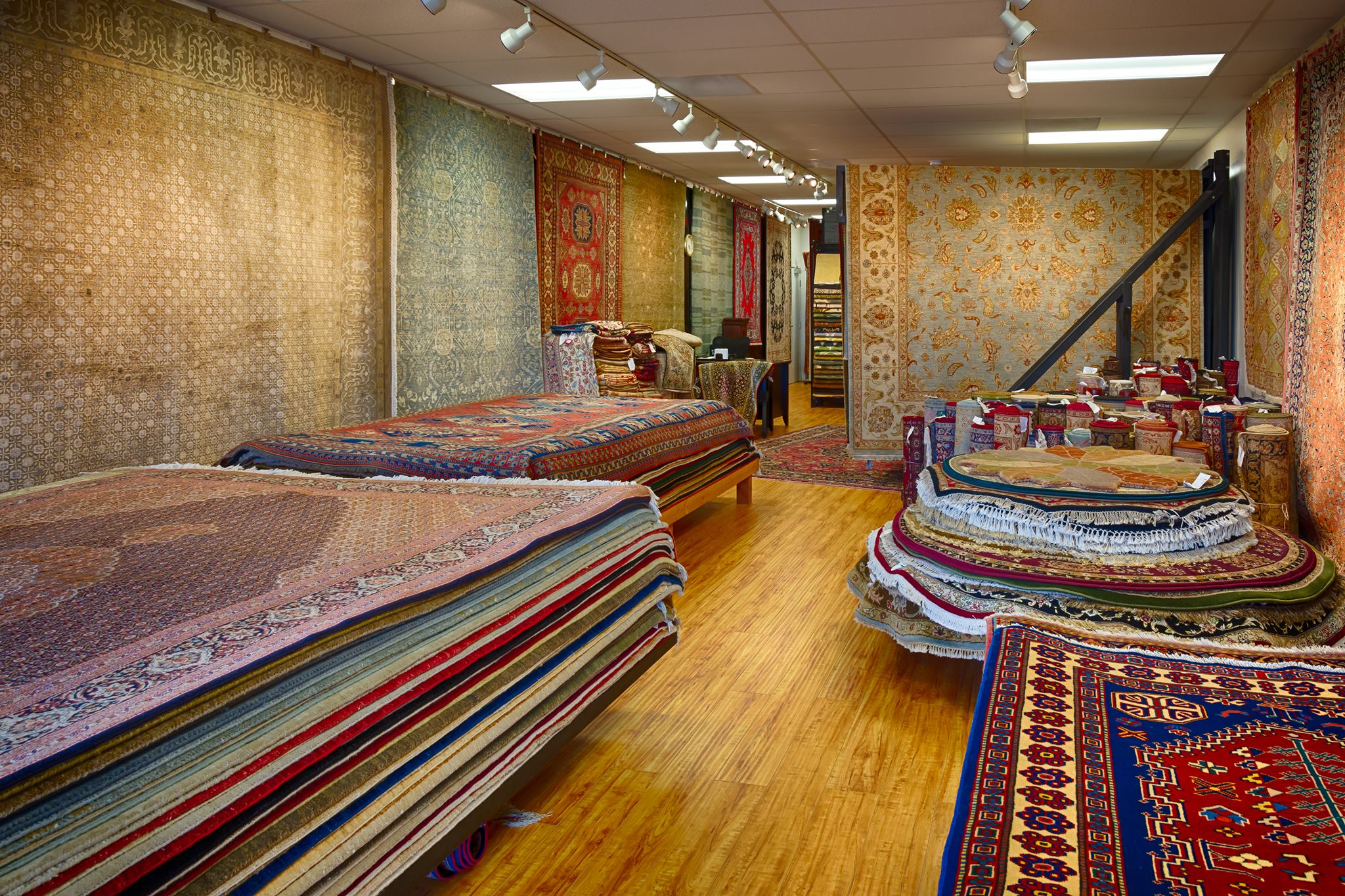 California Rugs & Home Decor