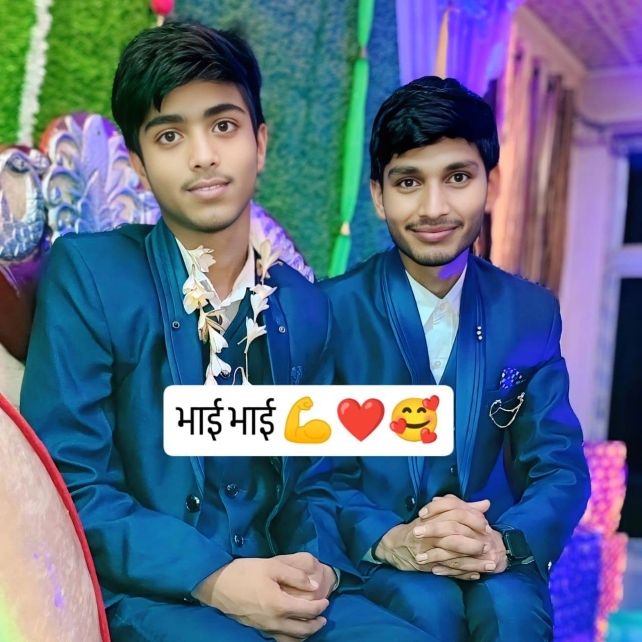 Singer raja raushan etertenment
