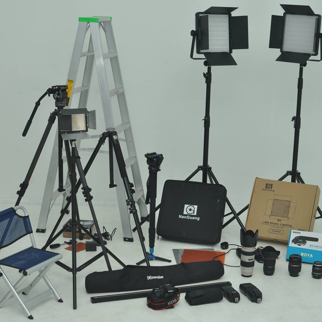 Sewa rental Professional equipment rental DSLR Camera Lenses Lighting