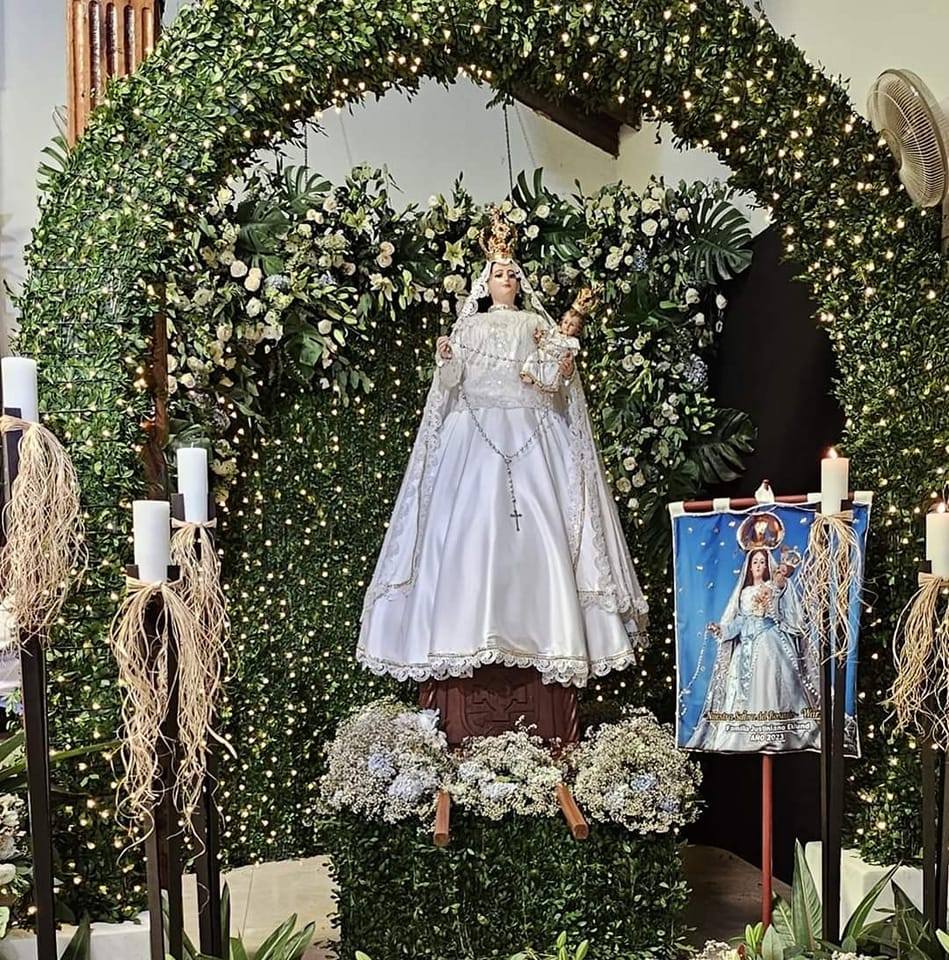 𝑴𝑰𝑺𝑨 𝑫𝑬 𝑮𝑨𝑳𝑳𝑶 En visperas al nacimiento del Niño Jesús, acompañado del ...