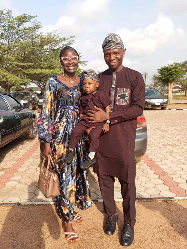 You think u know pain? my dad died two months to my wedding nd his last ...