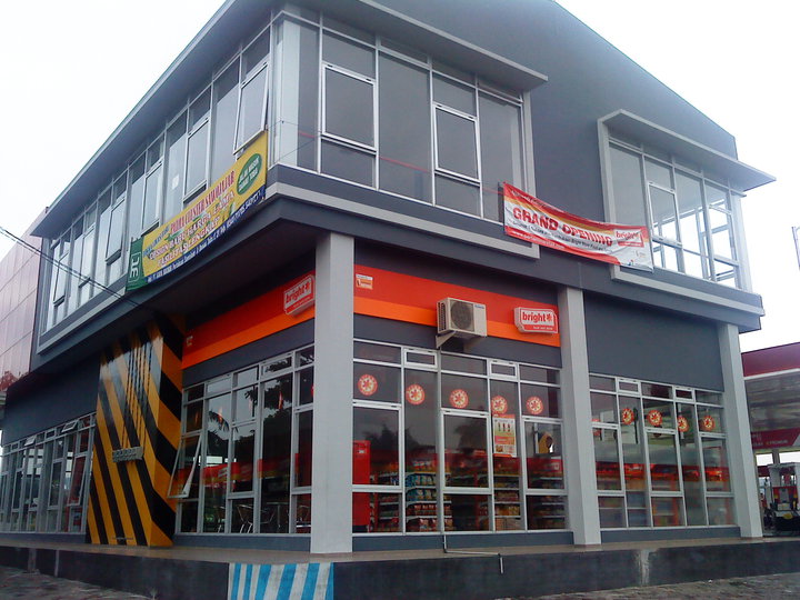Bright Store & Cafe