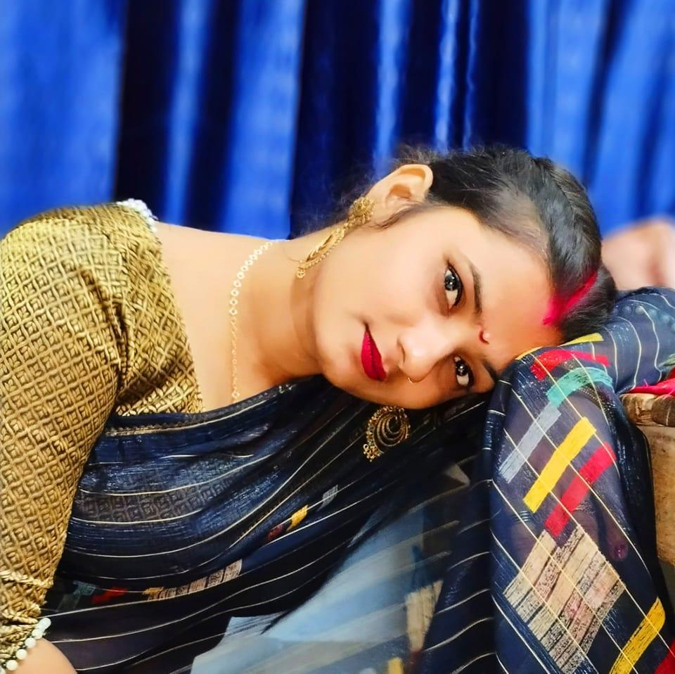 Rani Ragini Singer