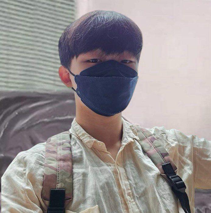 Ivon Huang - 這是最近進口的新藥，何意味？服用Debian和Arch... | Facebook