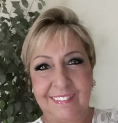 60 e uns - 60 e uns added a new photo — with Sonia Rizzo.
