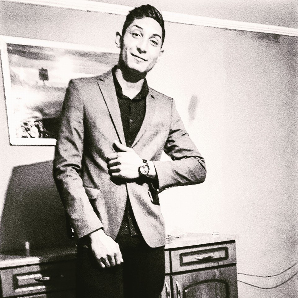 ALEX Pustiu oficial