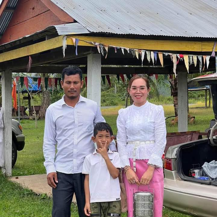 អូនឈ្មោះអាស្រុី😀😀😀 | អាស្រុី កាត់ដេរ