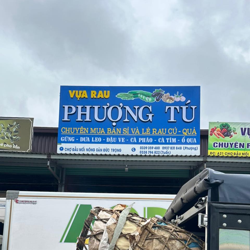 Vựa Rau Phượng Tú