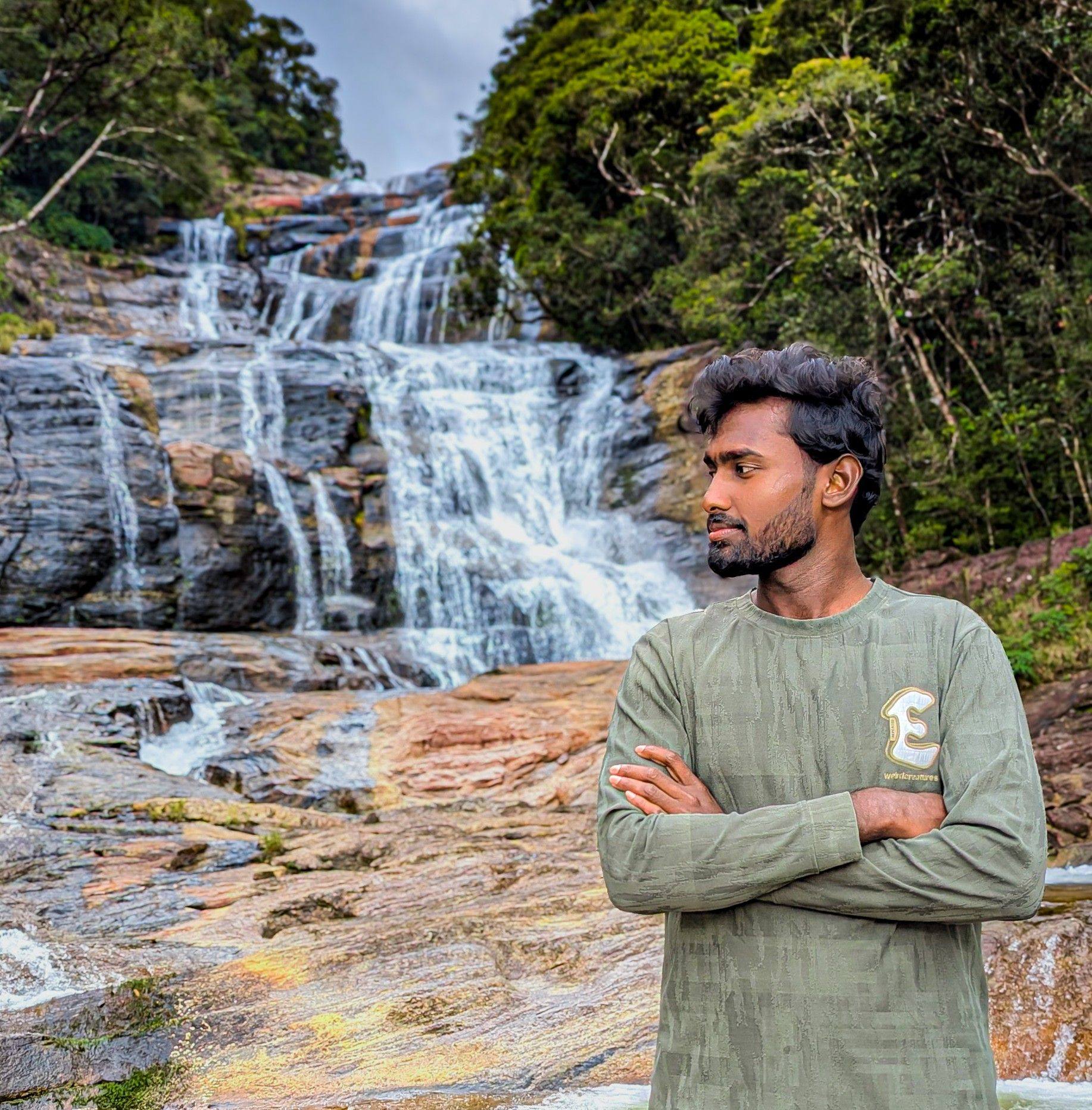 නලඟන ඇල්ල ️🍂 . . . . . C E Y L O N 🇱🇰 B e a u t y O f S r i L a n k a 🦋 ...