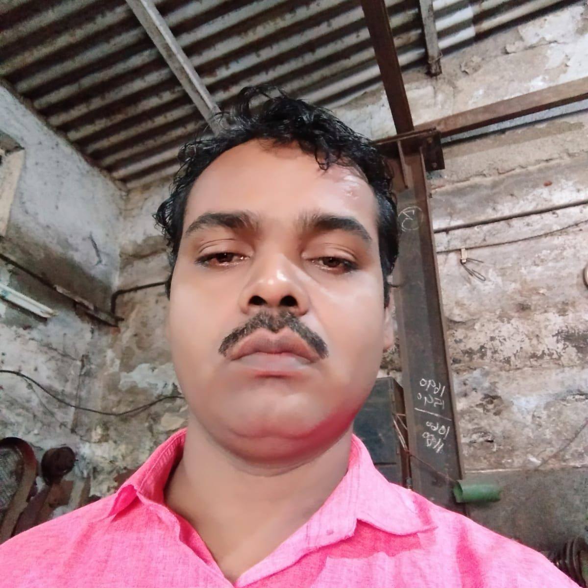 गरीब का सम्मान करना चाहिए🙏 #explorepage #PoorFamily #trendingreels ...