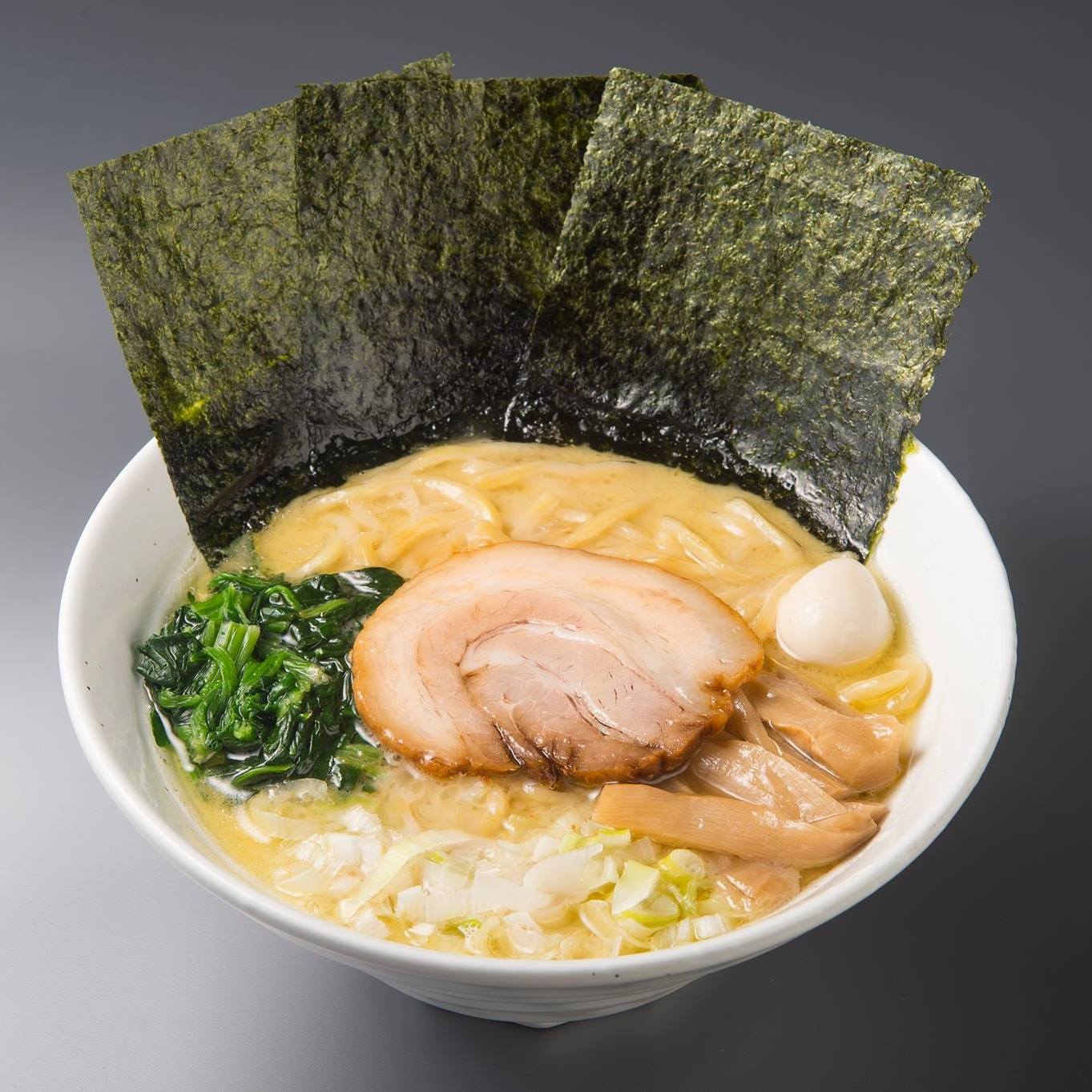 横濱家系ラーメン龍乃家の評判は本当？濃厚スープの真相と混雑・実食調査