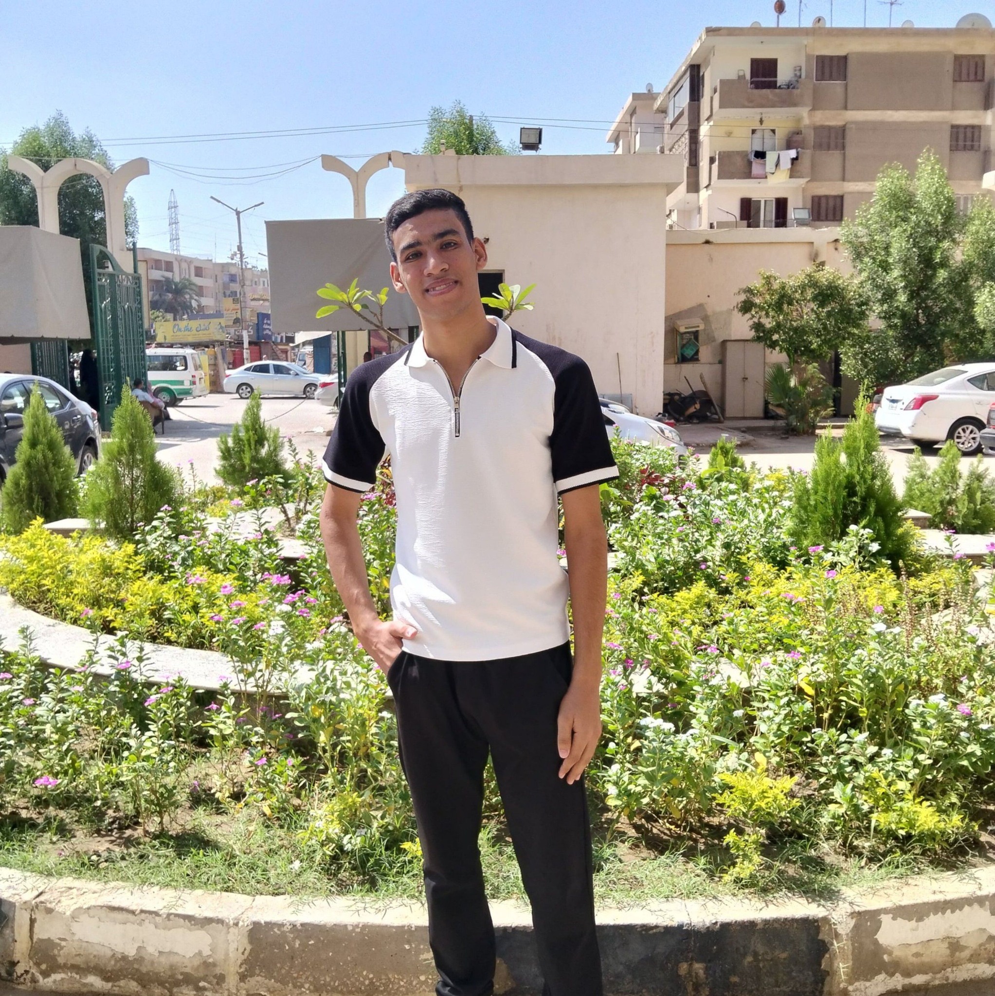 Ester - --- 🛑 هل كانت 