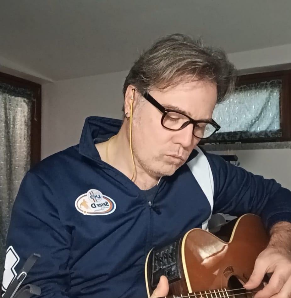 Do Chromatic Chords Sound Wrong? 😮 #jazzchords Do these chromatic ...