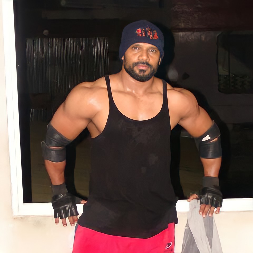 😊 STRENGTH LEGEND 💪! Sumesh Rao crushing Pec Dec Fly combos at FT60 ...