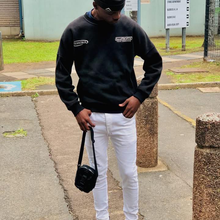 Ngcelaa njee i number... - Named As Sandile Ngcobo | Facebook
