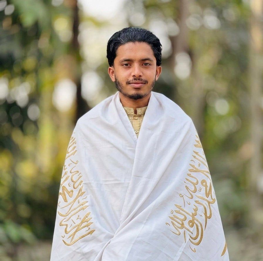 আলোচিত যৌন অপরাধী জেফরি এপস্টেইনের সরাসরি সহযোগী এবং ঋণ খেলাপির অভিযোগ ...