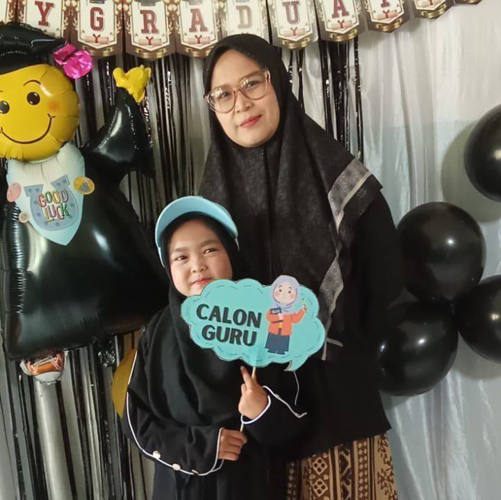 Neng Ella