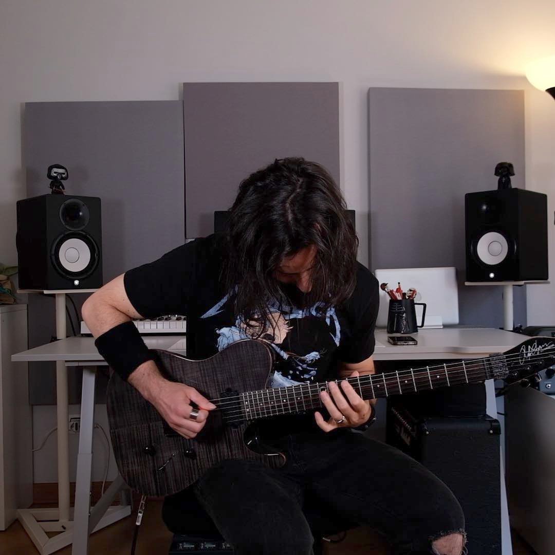 Jerry Strings & Visions