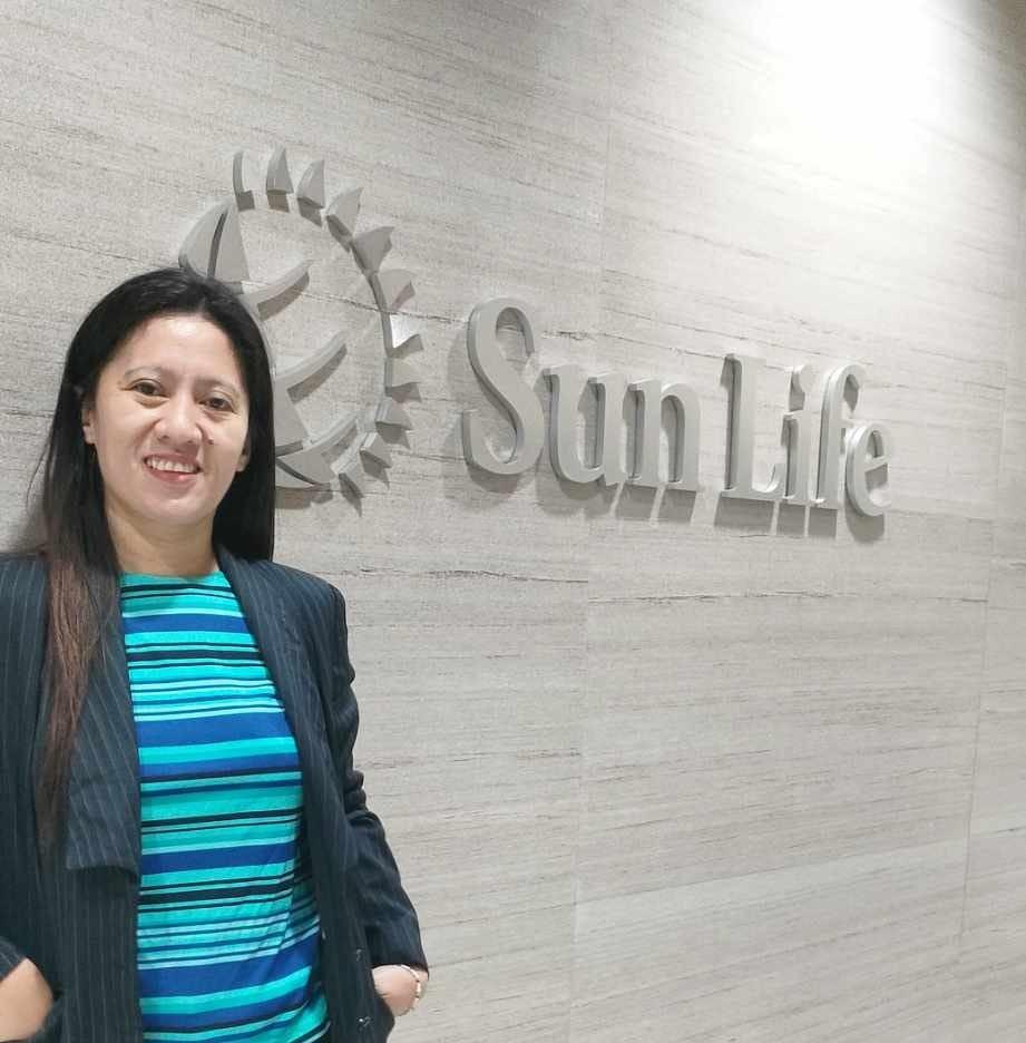 Aprilyn Delos Reyes- Your Financial Advisor | Binãn