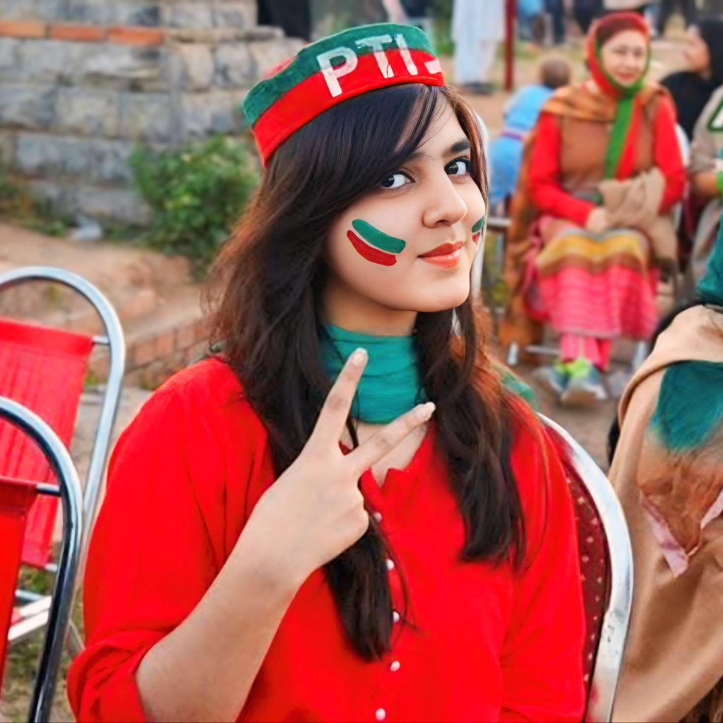 آمنہ آمنہ