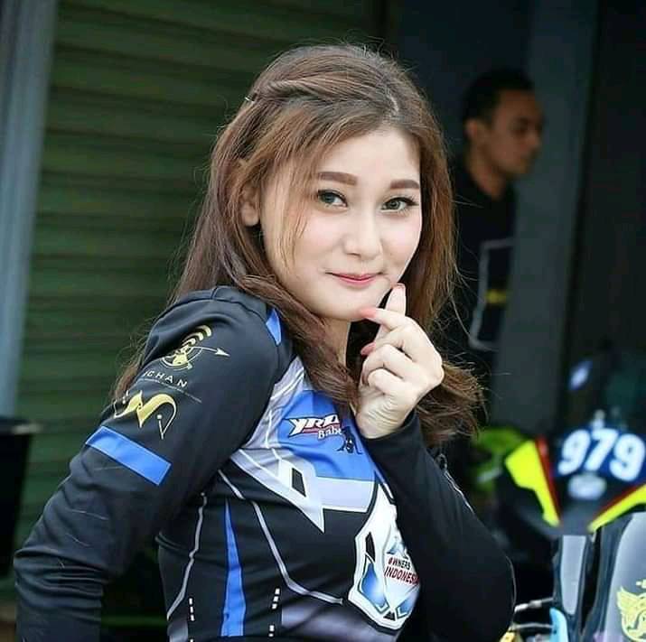 Media racing team