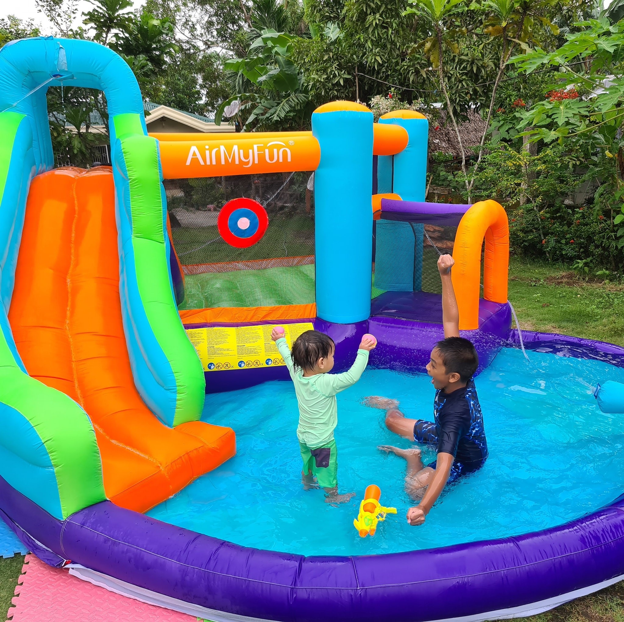 Dip 'n' Splash Inflatables