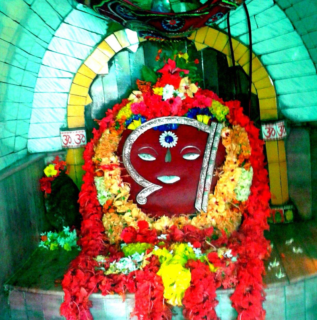 MAA Basanti , Chatra-chakada, Derabish