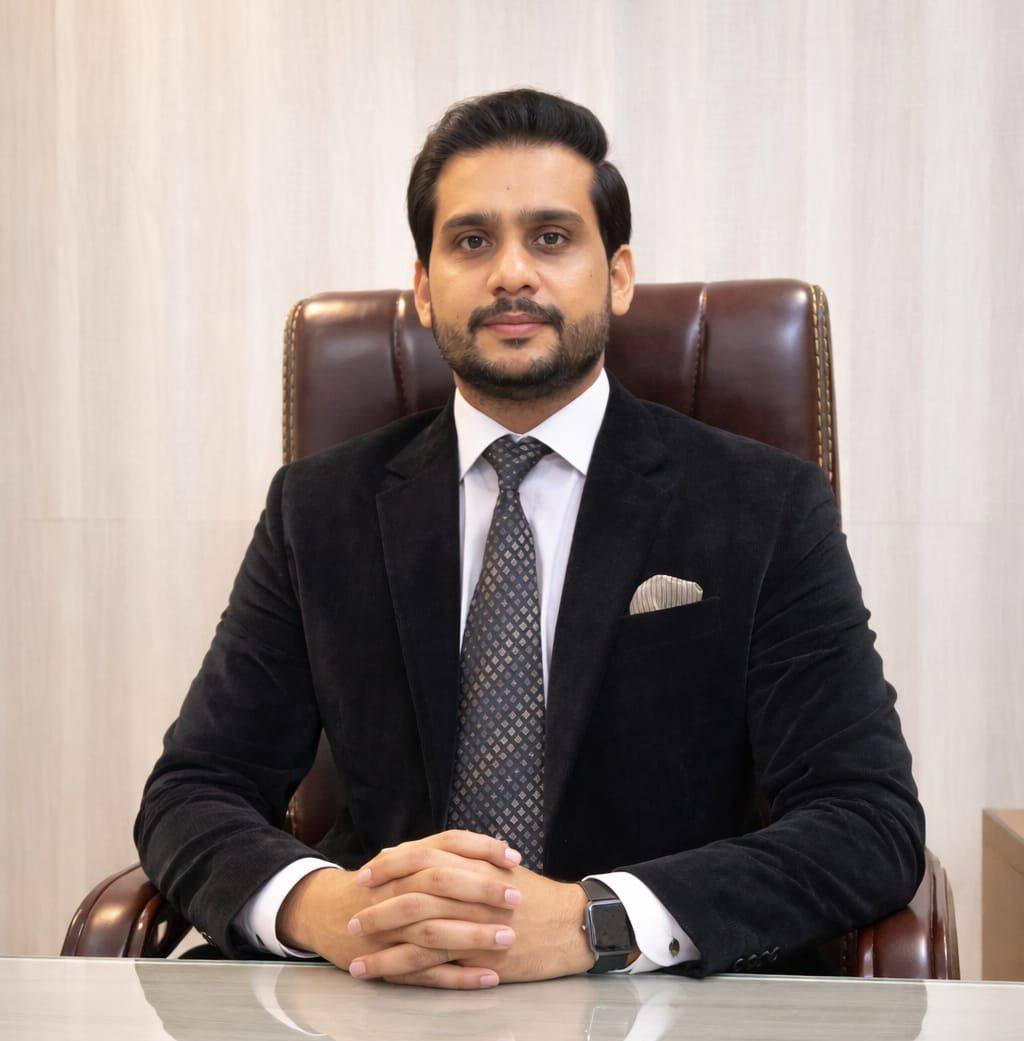 Dr Abaid Ur Rehman Consultant Nephrologist | Mandi Burewala