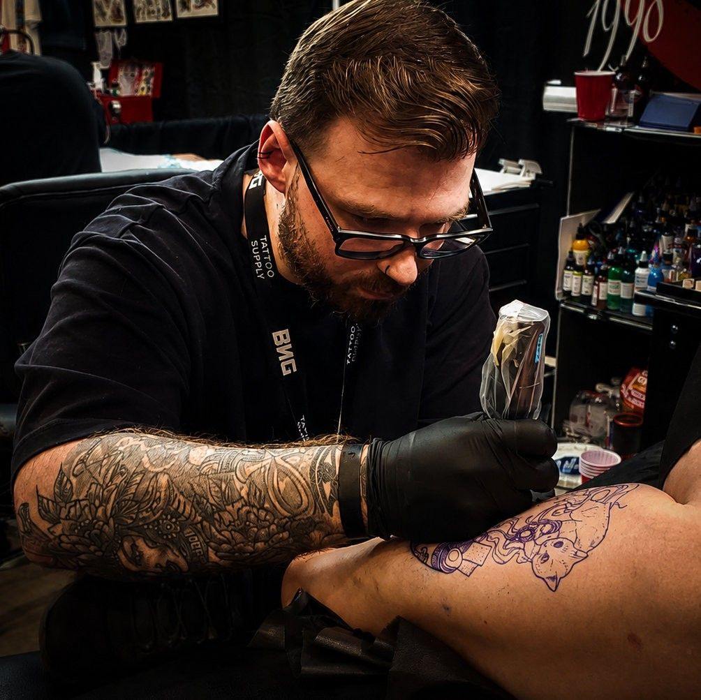 Tattoo Artist Porn GIF #108