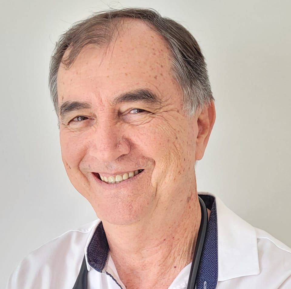 Dr. Damine Ferreira Cabral