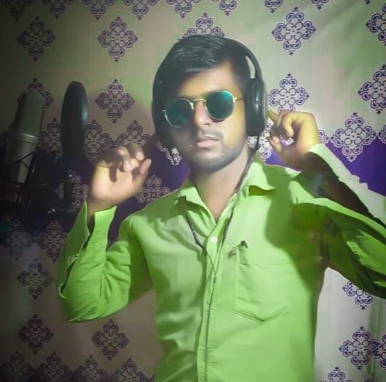Singing ग्रुप Sujeet Rao