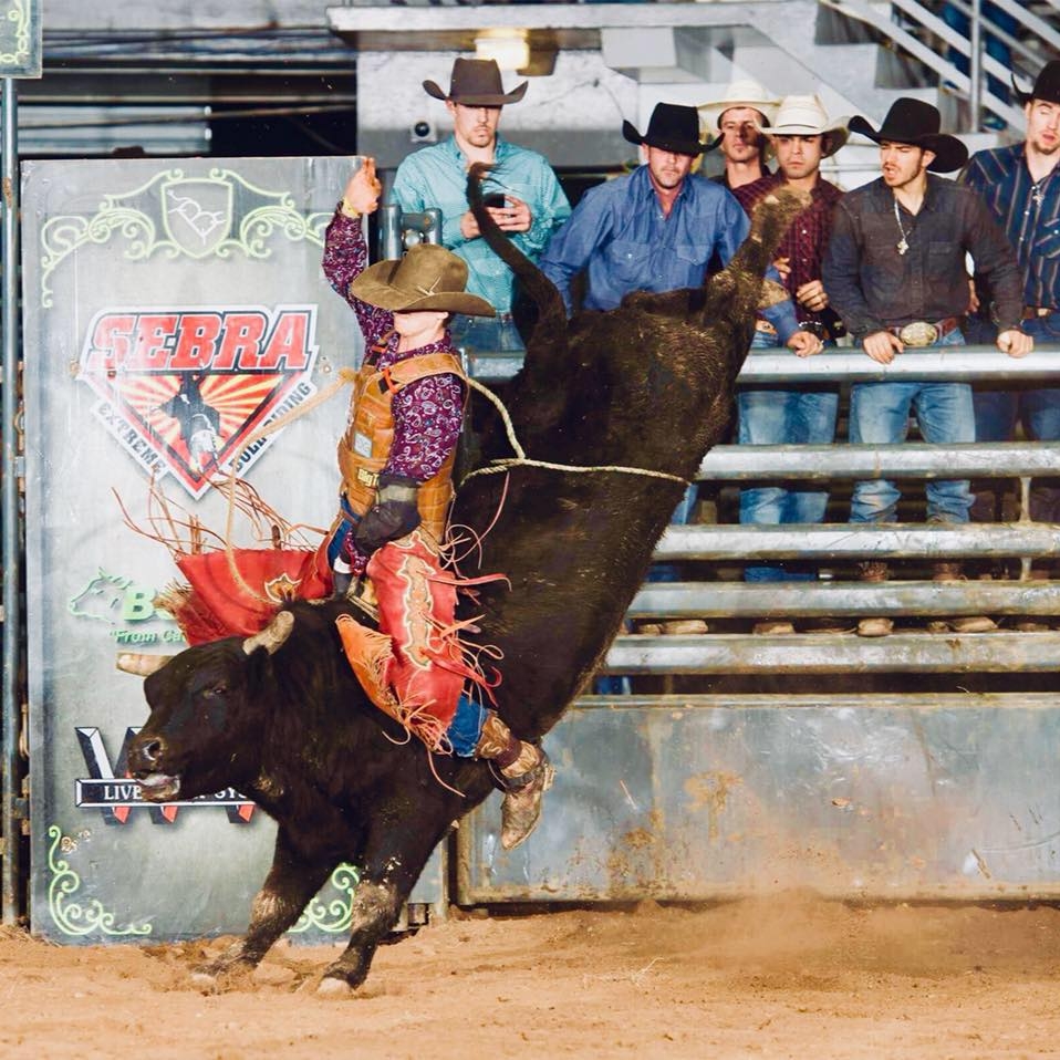 Extreme Bull Riding 2022