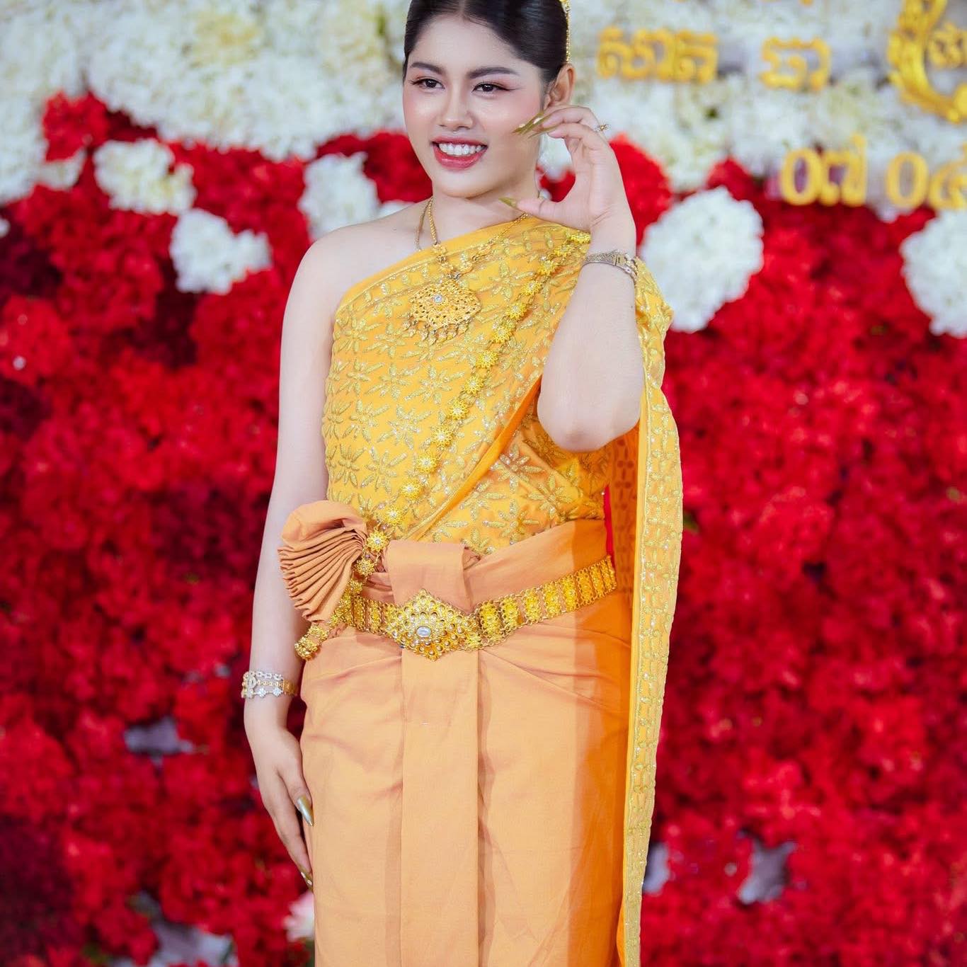 ដ.ស សុីណា