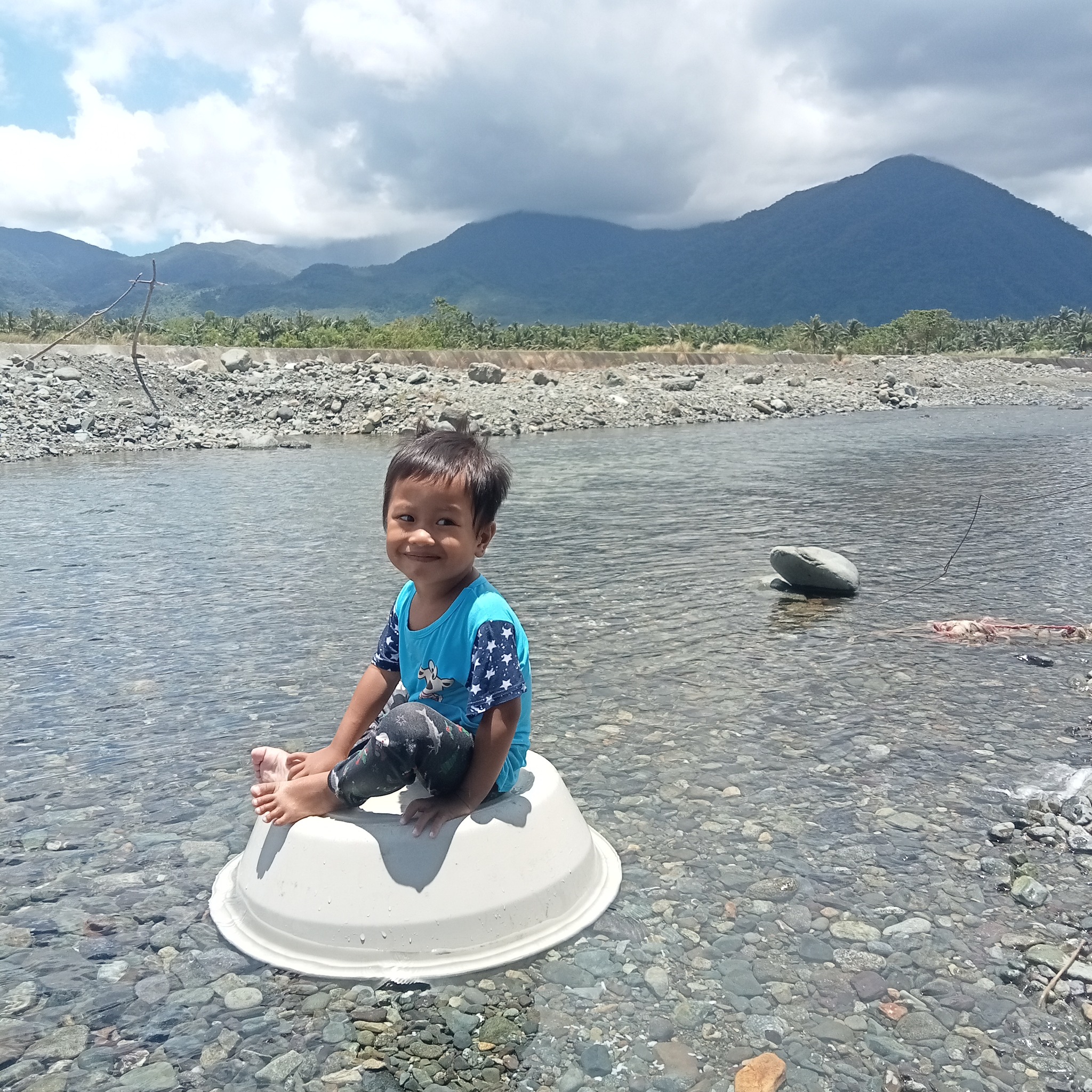 Para lumaki ang bunga #farmers #followersreels #farmerslife #pinya ...