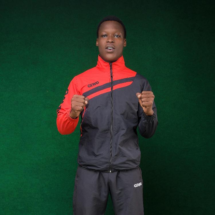 Christian junior officiel