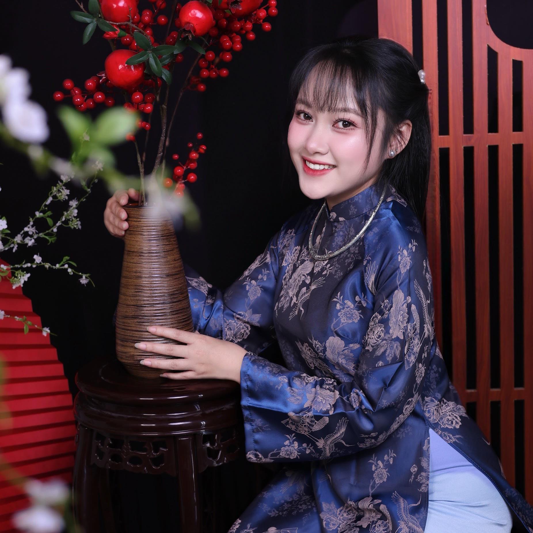 Con có 14 tiếng đc ôm ck con thôi mà ai cũng đòi chia cắt con, con trân ...