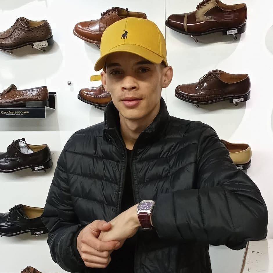 Rayasianboy - Ray gifts Kai Cenat some clothes from his... | Facebook