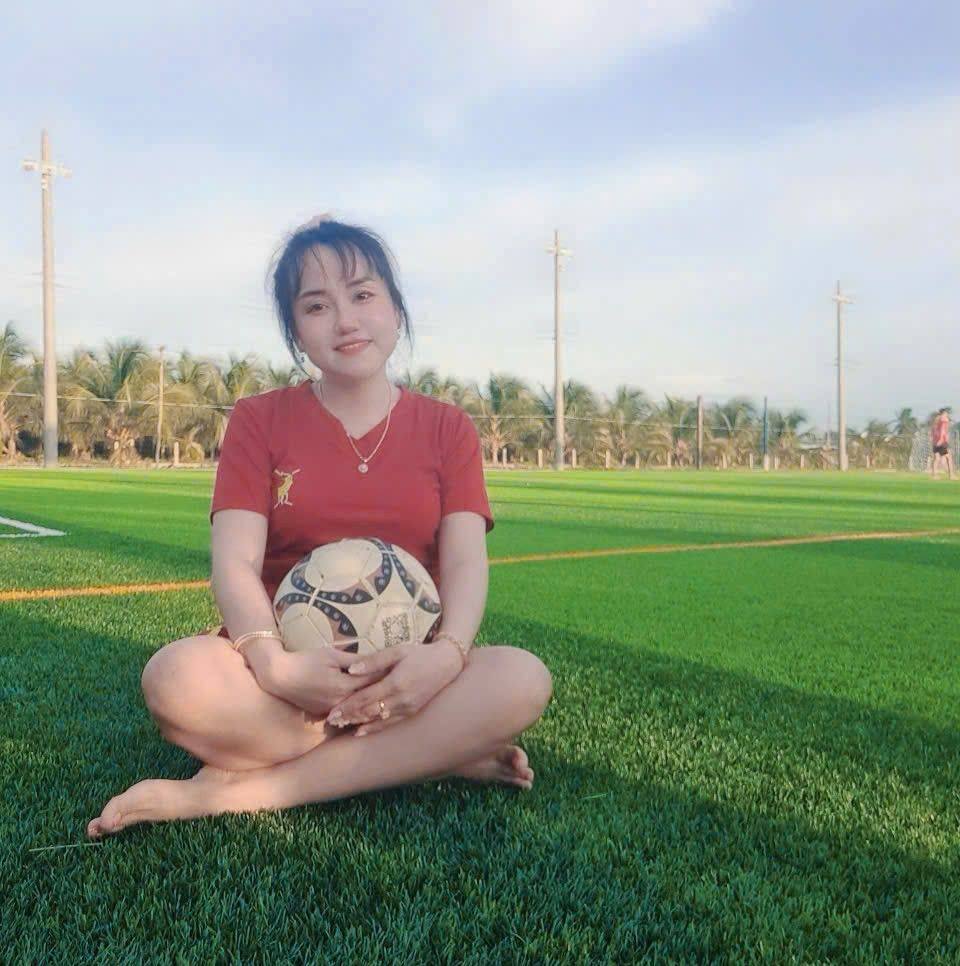 Thấy ghê quá 🥶 em rung rung luôn | Cẩm Tú
