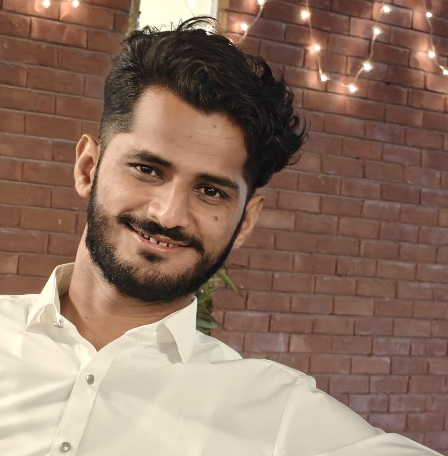 G M Azhar