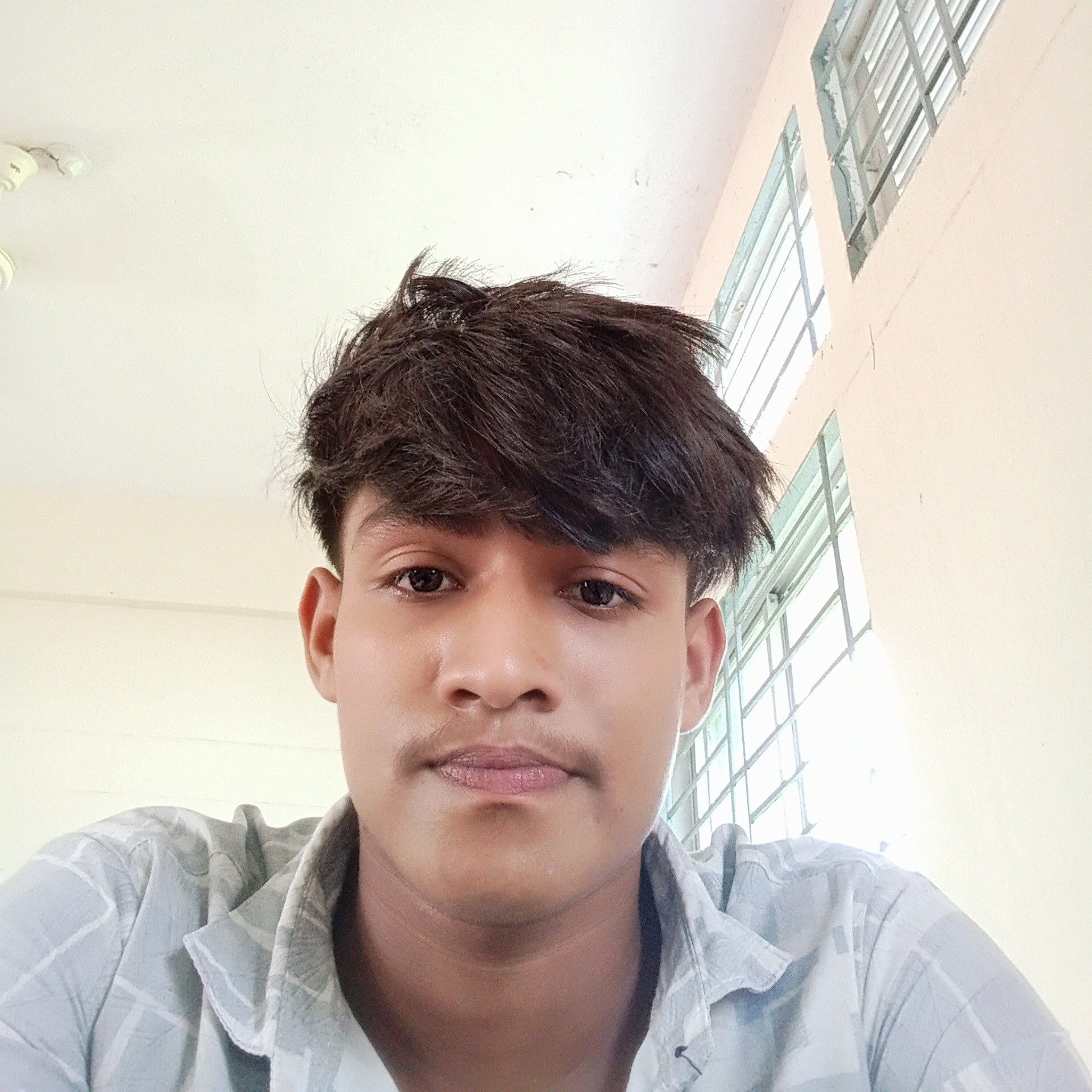 মোঃ রাকিব ভাই