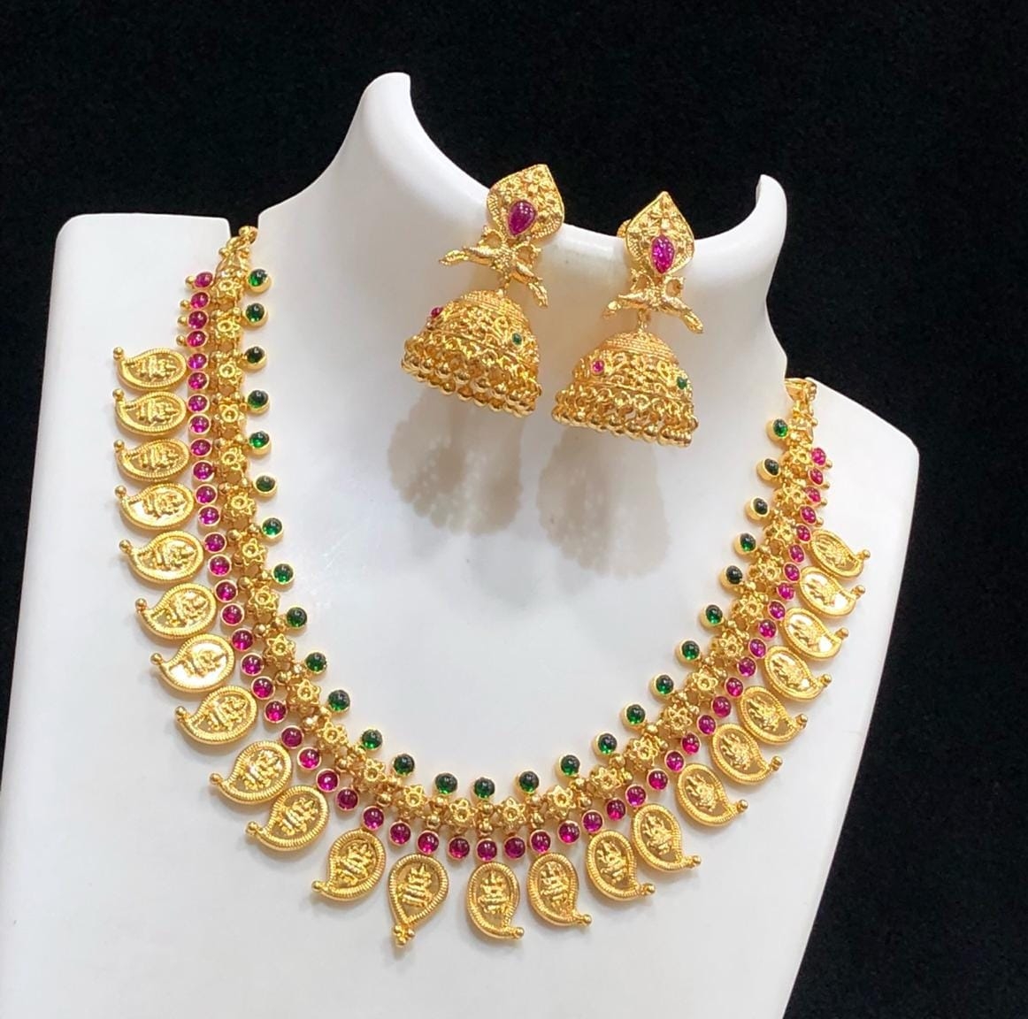 Raj gold forming jewellery