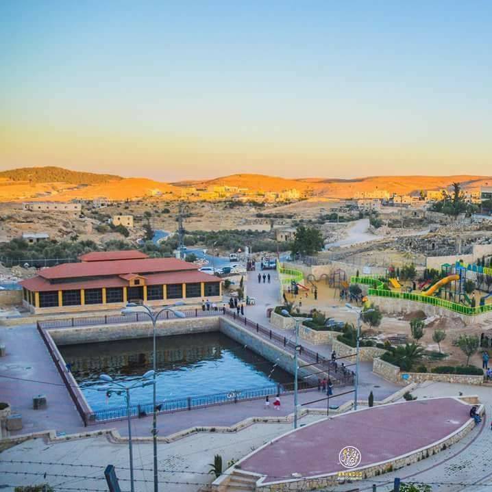 المطعم العمري وكافتيريا منتزه بلدية يطا